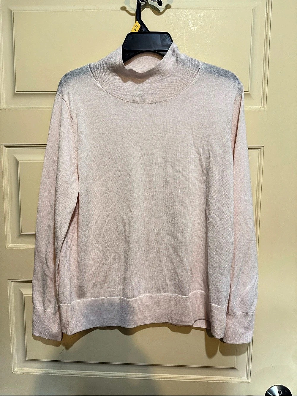 Banana Republic in Pink Large Like New